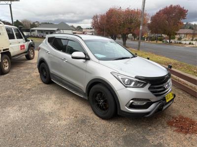 2016 HYUNDAI SANTA FE ELITE CRDi (4x4) 4D WAGON DM SERIES II (DM3) for sale in New England and North West